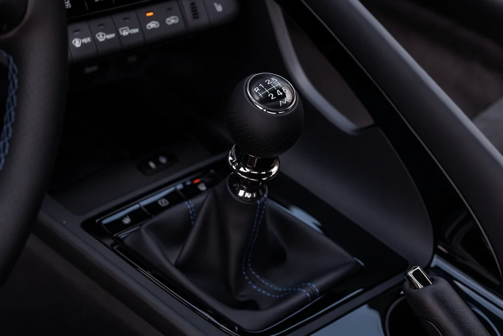 2024 Hyundai Elantra N Sedan shifter 2024 Hyundai Elantra N Sedan shifter