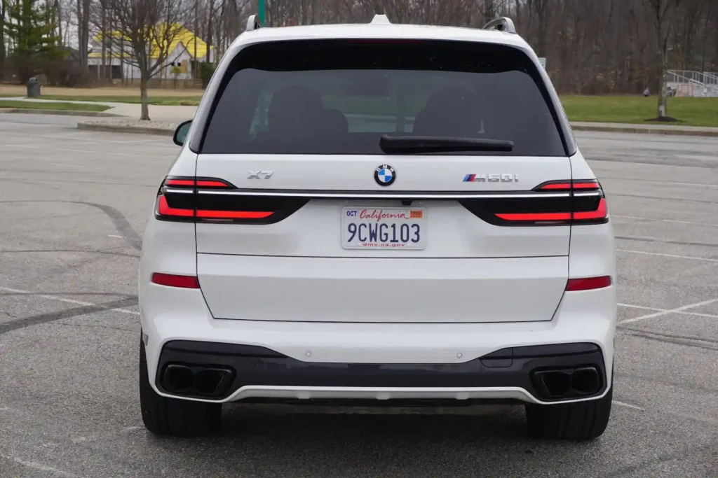 BMW X7 M60i 4dr SUV Rear Exterior BMW X7 M60i 4dr SUV Rear Exterior